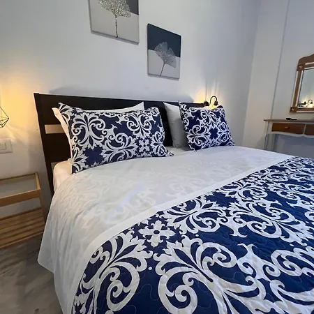 Achilleas Deluxe αpartment -pet Friendly-parking-mountain View Holiday home
