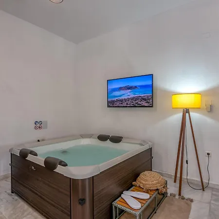 Achilleas Deluxe αpartment -pet Friendly-parking-mountain View Holiday home *