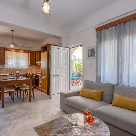 Achilleas Deluxe αpartment -pet Friendly-parking-mountain View Holiday home Kotsiana
