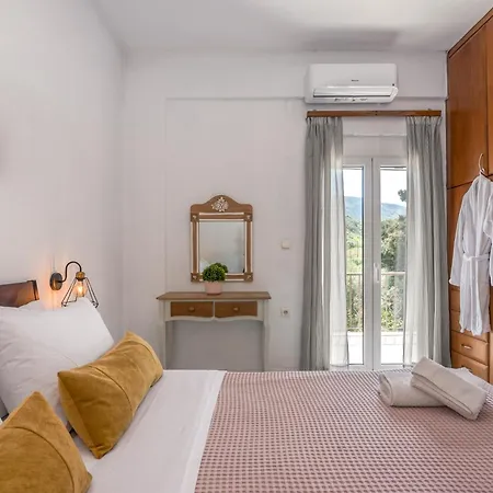 Achilleas Deluxe αpartment -pet Friendly-parking-mountain View Kotsiana