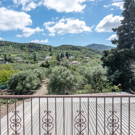Achilleas Deluxe αpartment -pet Friendly-parking-mountain View Holiday home *