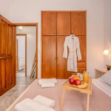 Achilleas Deluxe αpartment -pet Friendly-parking-mountain View *